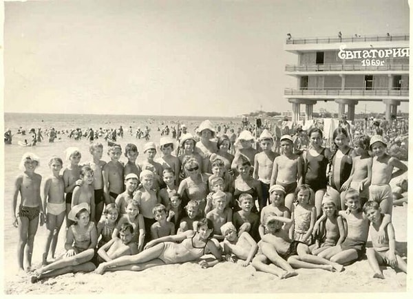 12. Пляж лагеря «Артек» (1969-ый год).