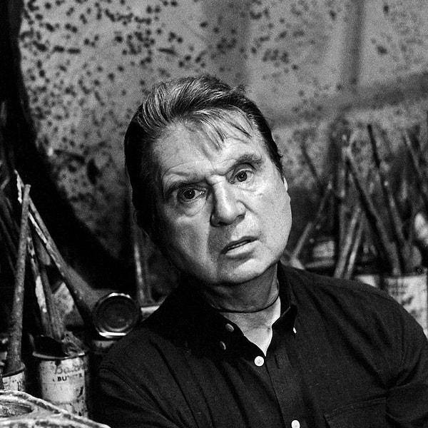 Genç sanatçılara ilham veren Francis Bacon, 81 yaşında Madrid'de kalp krizi geçirerek ölmüştür.
