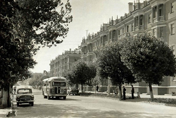 1. Начинаем с Белгорода: на фото улица Ленина.