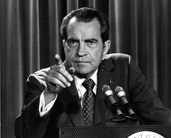 5. 1970'lerin başında ülkenin ana muhalefeti Demokrat Ulusal Komite'nin merkezinde hırsızlık olayı yaşandı. Bu olayda dönemin ABD başkanı Nixon'ın bilgisi olduğu iddia edildi.