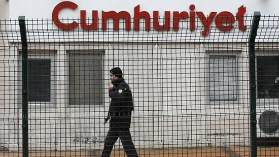 Cumhuriyet'te Bir İstifa Daha: Mustafa Büyüksipahi Genel Yayın Yönetmenliğinden ve Yayın Kurulundan Ayrıldı
