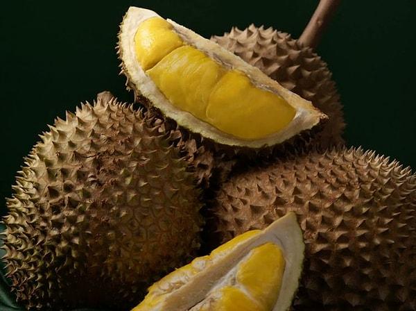13. Endonezya'daki tarım yetkilileri, on iki yıllık deneylerin ardından pürüzsüz durian meyveleri üretmeyi başardıklarını duyurdu.