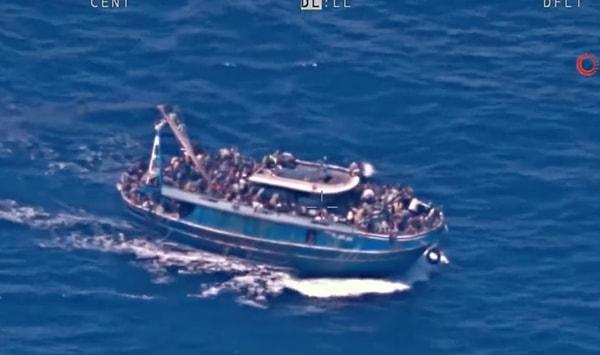Geminin alabora olmadan önce AB Sınır Koruma Ajansı Frontex tarafından kaydedilen görüntüleri paylaşıldı.