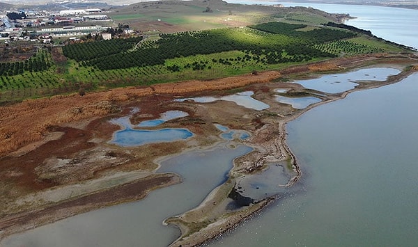 “Büyük bir depremde gövde de bir yarılma olursa Büyükçekmece merkezin tamamı su altında kalır. Baraj doluluğu 6,30 kotunda olur ise Büyükçekmece merkezini komple denize atarak süpürür”