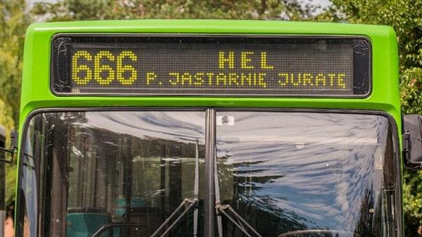 Kasabanın yerlileri ise 666 numaralı otobüs güzergahını komik ve "zararsız bir şaka" olarak görüyor.
