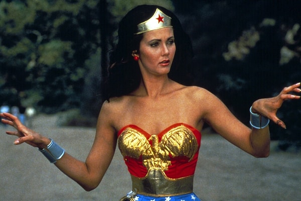 После съемок в «Чудо-женщине» Линда Картер стала кумиром для миллионов женщин и мужчин