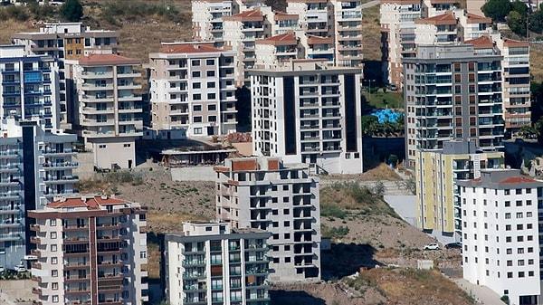 Türkiye Müteahhitler Birliği Başkanı (TMB) Erdal Eren, bu artışın maliyetler üzerinden ev fiyatlarını yükselteceğini belirtti.