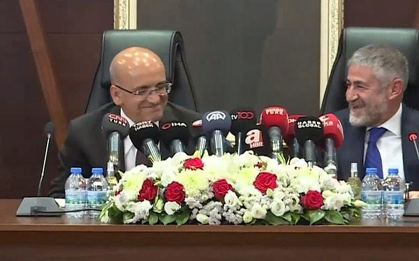 Seçimlerin ardından Hazine ve Maliye Bakanlığı koltuğunu 2021 Aralık'tan bu yana görev yapan ve 14 Mayıs'ta Mersin Milletvekili seçilen Nureddin Nebati'den devralan Mehmet Şimşek, törende "rasyonel" politikalara dönüleceğini belirtmişti.