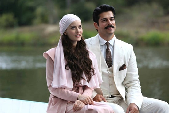 The Enchanting Drama Series "Çalıkuşu" Starring Fahriye Evcen and Burak Özçivit