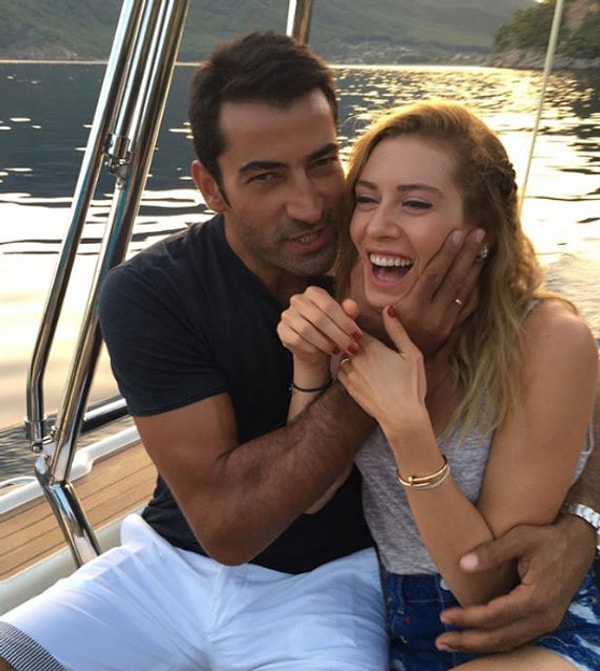 Bu arada Kenan İmirzalıoğlu ve Sinem Kobal'ın da birlikte pozlarını sosyal medyada sık sık göremiyoruz.