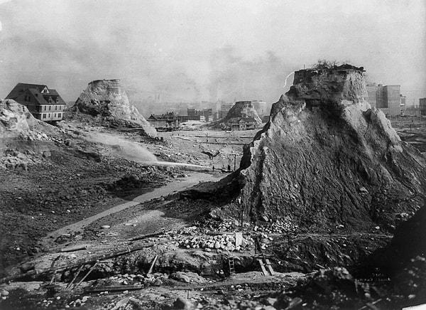 8. ABD'nin Seattle eyaletinde inşaatların başlaması için tepeler düzleştiriliyor. (1905-1930)
