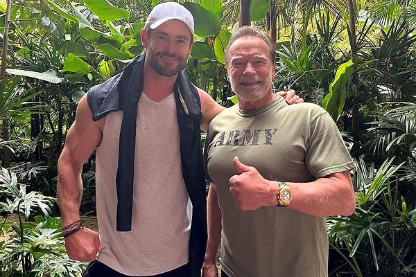 12. Geçtiğimiz hafta düzenlenen Netflix etkinliğine damgasını vuran iki isim oldu: Chris Hemsworth ve Arnold Schwarzenegger!