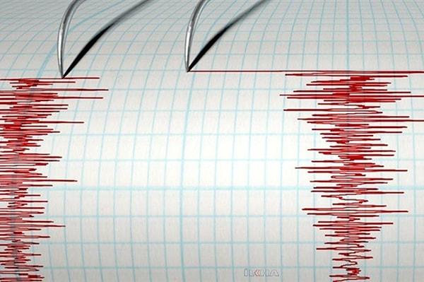Sadece deprem bölgesinde değil, ülkenin çeşitli yerlerinde yaşanan depremler vatandaşları korkutuyor.