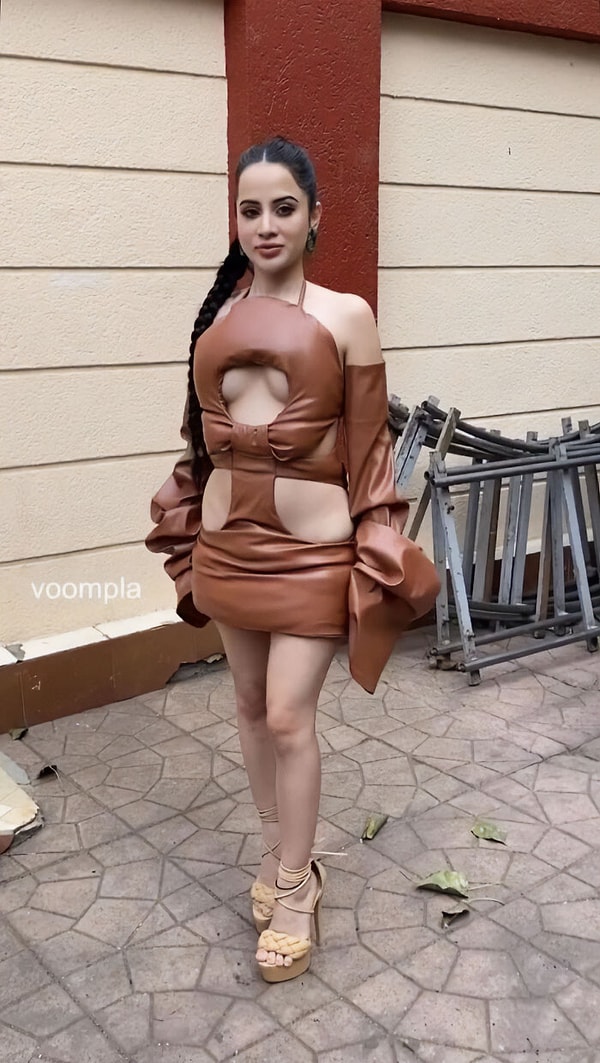 4. Это костюм туалетного сидения?