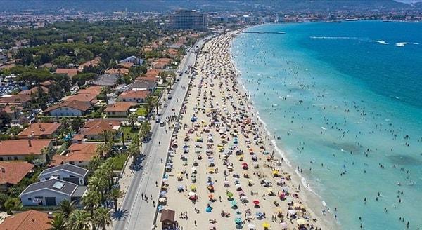 Daha öncede gastronomi yazarı Vedat Milor, popüler tatil bölgesi İzmir’in Çeşme ilçesi için yapılan “fake müşteri” ilanını paylaşmıştı.