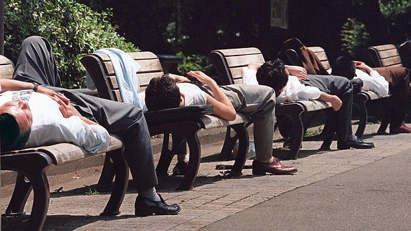 Мы часто читаем о том, как японцы усердно работают и об их пунктуальности.