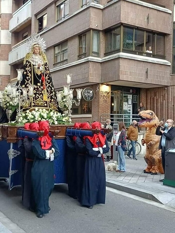 2. А что вообще происходит?