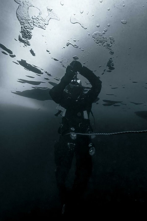 24. Закрепление ледобура подо льдом