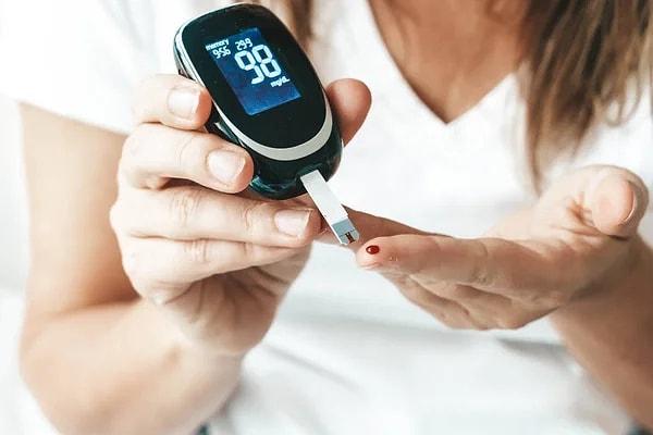 TikTok'ta 1 milyondan fazla izlenen videoda  Dr. Mijin Brown, insülin direnci açısından sağlıksız sayılan yiyecekleri sıraladı.