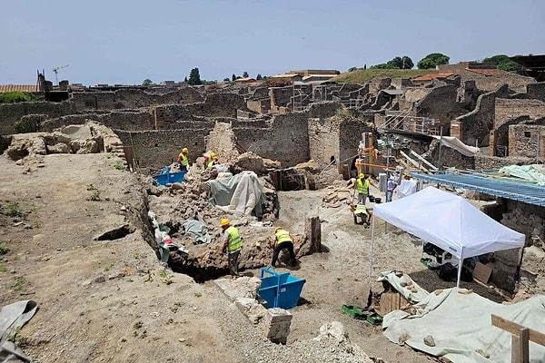 Pompei Arkeoloji Parkı genel müdürü Gabriel Zuchtriegel, görüntünün “oldukça benzersiz” olduğunu söyledi.