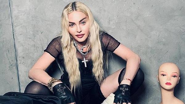 Dünya Turnesine Çıkmaya Hazırlanan Madonna, Hastaneye Kaldırıldı