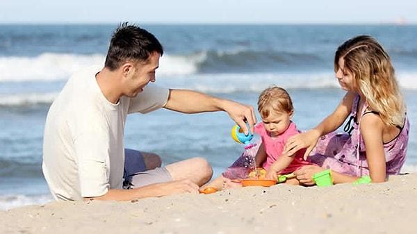 Tatil bölgelerinde, sahillerde, restoranlarda, otellerde ve kafelerde çocuk olmalı mı olmamalı mı?