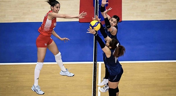 Uluslararası Voleybol Federasyonu (FIVB) tarafından düzenlenen, 2023 Voleybol Miletler Ligi’nde üçüncü yani son hafta karşılaşmaları oynanıyor.