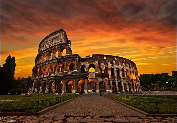 "Roma'nın ölüm arenası" olarak da nam salan Kolezyum'da tarihi kafes dövüşünün gerçekleştirilmesi teklif edildi.