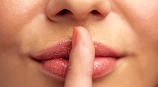 Вы явно начинающий чтец по губам!