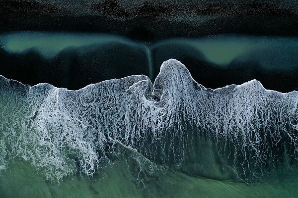 20. Финалист категории «Пейзажи, водные пейзажи и флора» — «Северное сияние в песке» Антонио Фернандеса