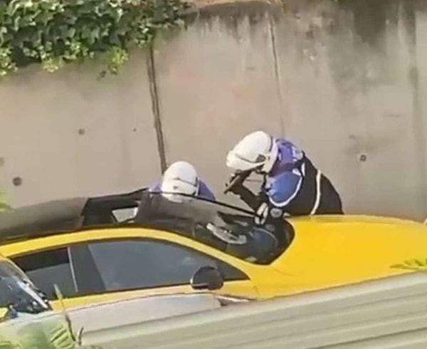 Nanterre kentinde, Nael M. isimli genç sürücünün polis ateşiyle öldürülmesinin ardından, araçtaki bir yolcunun olay anını anlattığı ses kaydının olduğu video, farklı sosyal medya platformlarında çıktı.