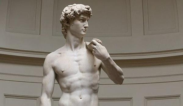 7. Hangi ünlü heykeltıraş tarafından yaratılan "David" heykeli Floransa'da bulunur?