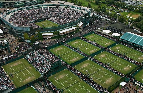 Wimbledon'ın yeşil çimleri 136. kez yıldızları ağırlamaya hazırlanıyor. Şövalye sporunun en müstesna arenası misafirlerini bekliyor.