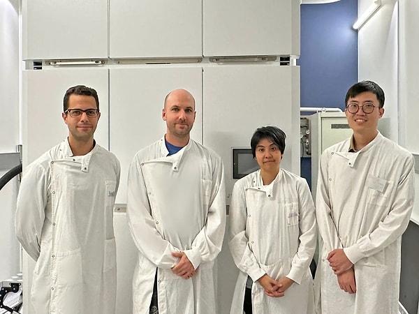 Queensland Üniversitesi'nden Dr. Ariel Isaacs ve Dr. Yu Shang Low, Langya virüsünün füzyon proteininin yapısını ortaya çıkardı.