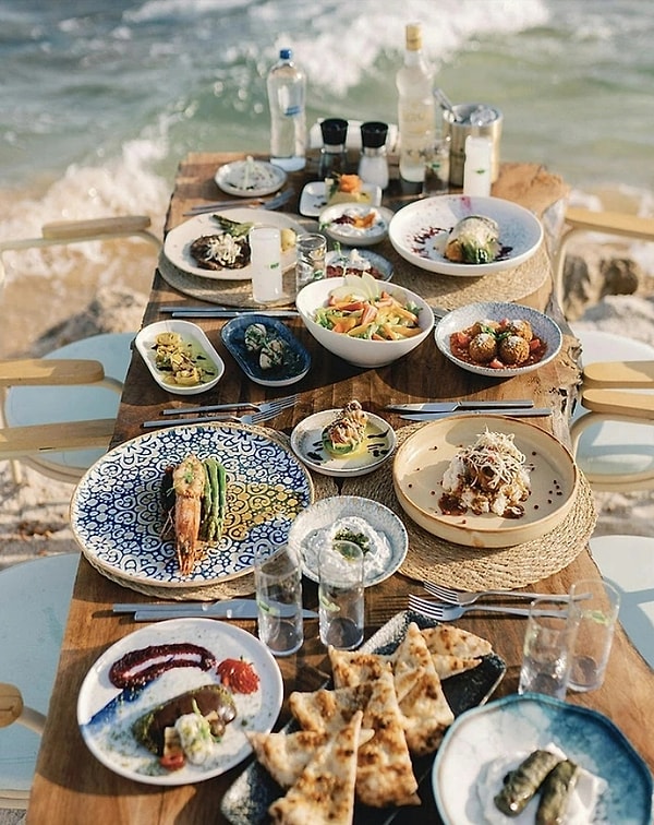 1. Alaçatı Rakish / Алачати Ракиш