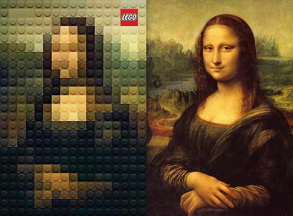 Ünlü İtalyan sanatçı Marco Sodano'nun Lego'dan yaptığı Leonardo Da Vinci'nin "Mona Lisa" portresi, bu türden eserlere örnek olarak gösterilebilir.