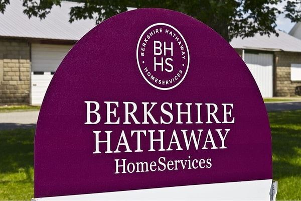 7. Berkshire Hathaway - 829 Milyar Dolar