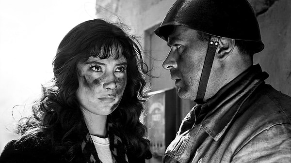 3. Как зовут главных героев фильма «Летят журавли»?