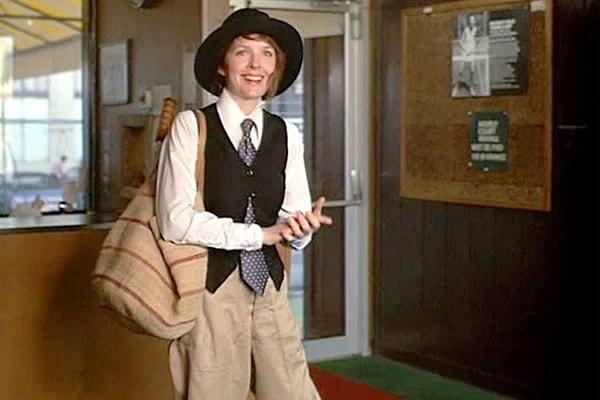 7. Diane Keaton'ın "Annie Hall"daki erkek giyiminden esinlendiği kıyafet