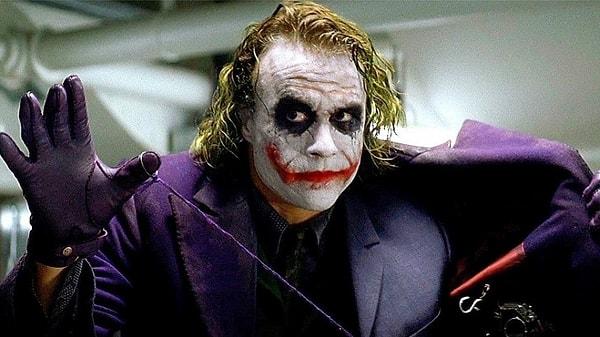 8. Heath Ledger'in "The Dark Knight"daki joker kıyafeti