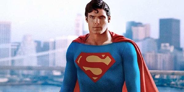 2. Christopher Reeve'in süperman kostümü