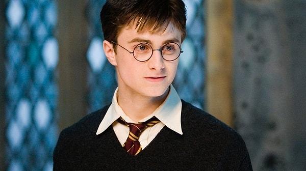 Harry Potter'ın son filmi ise 2011 yılında yayınlanmış ve izleyenlerine veda etmişti.