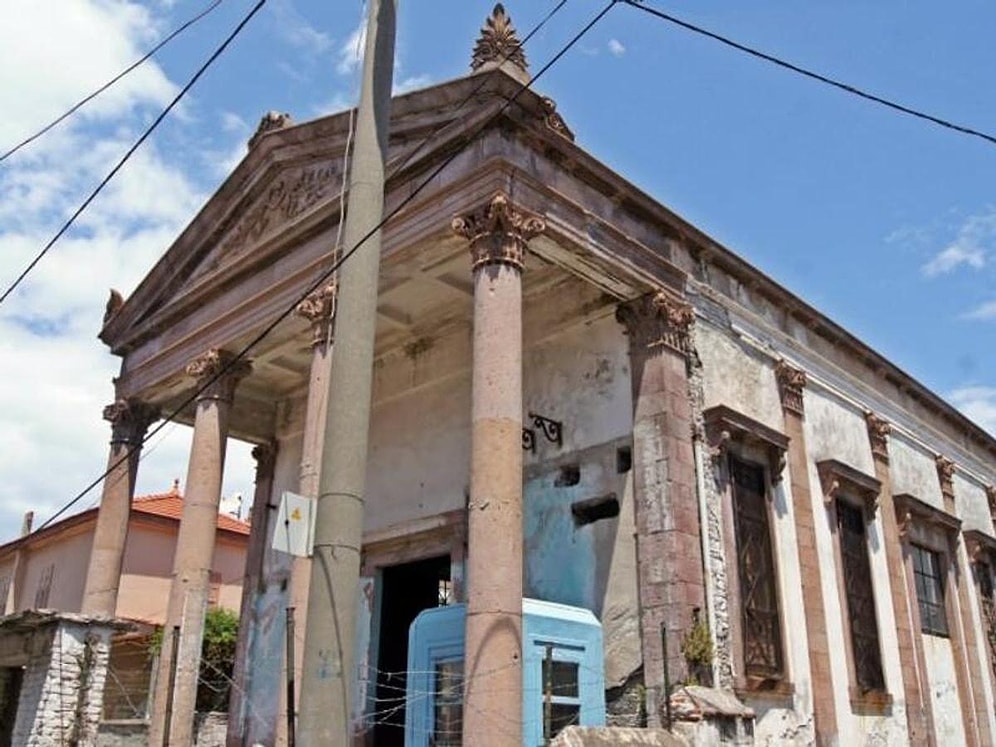 Ayazma Church: A Captivating Journey into the Depths of Balıkesir's Historical Past