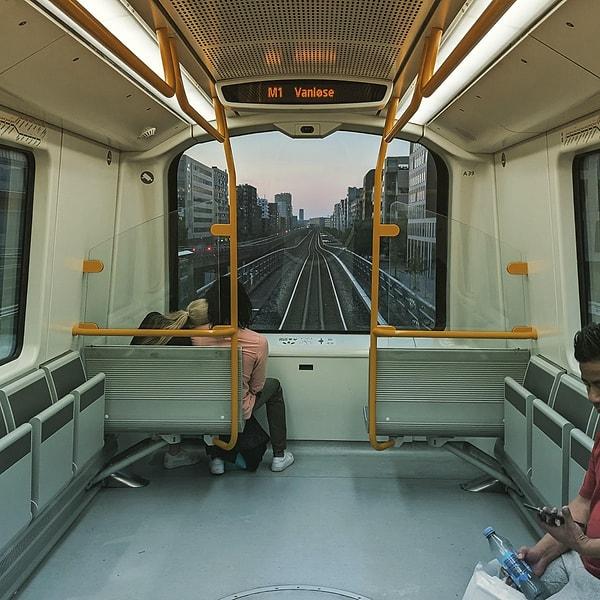 13. "Metroda aşk"