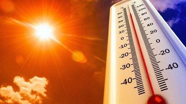 İran resmi ajansı IRNA'ya göre, Zehek ve Hirmend kentlerinde sıcaklık 50 dereceyi buldu.
