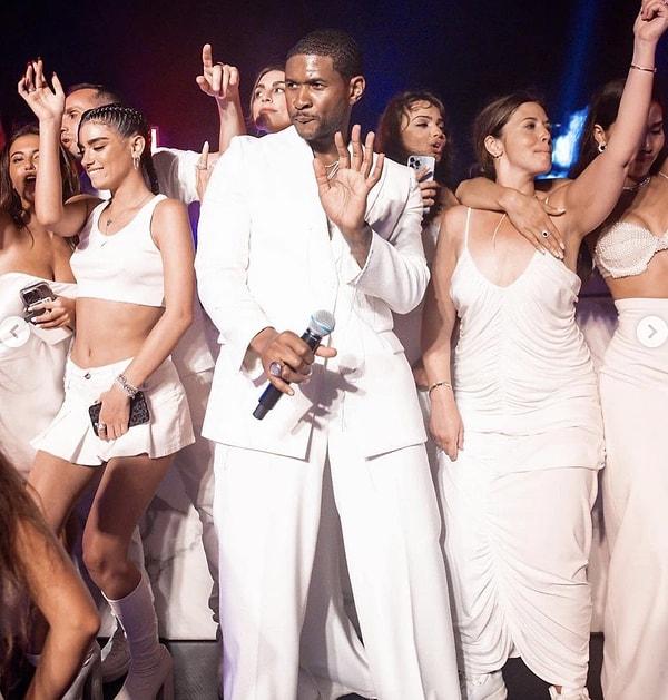 Akşam 5'te başlayıp sabah 4'e kadar devam eden partide Usher ve Ne-Yo sahne aldı.