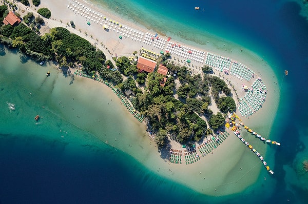 The Breathtaking Blue Lagoon: