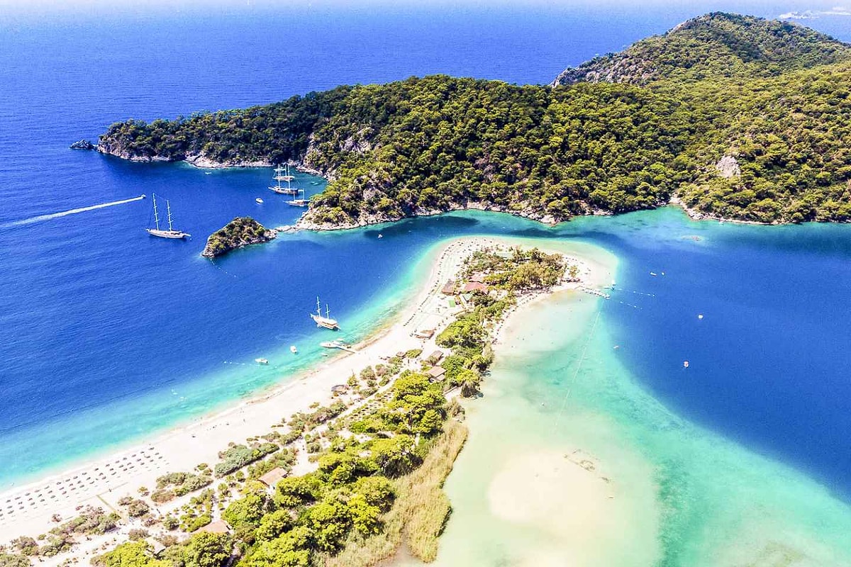 Ölüdeniz: Exploring the Enchanting Blue Lagoon in Turkey