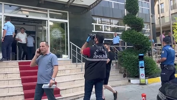 Belediyenin resmi hesabından yapılan açıklamada ' Saldırgan psikolojik sorunları olduğunu bu sebeple saldırıyı gerçekleştirdiğini ifade etmiştir' denildi.