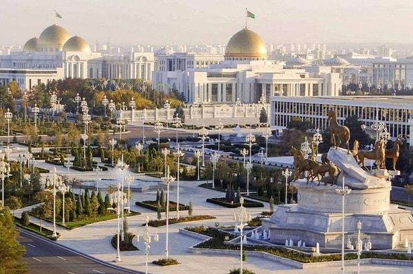 8. 2015 yılında, merkezi Aşkabat olan Türkmenistan'da, başkent dışındaki tüm sağlık kuruluşlarına kapılarını kapatma kararı verdi.